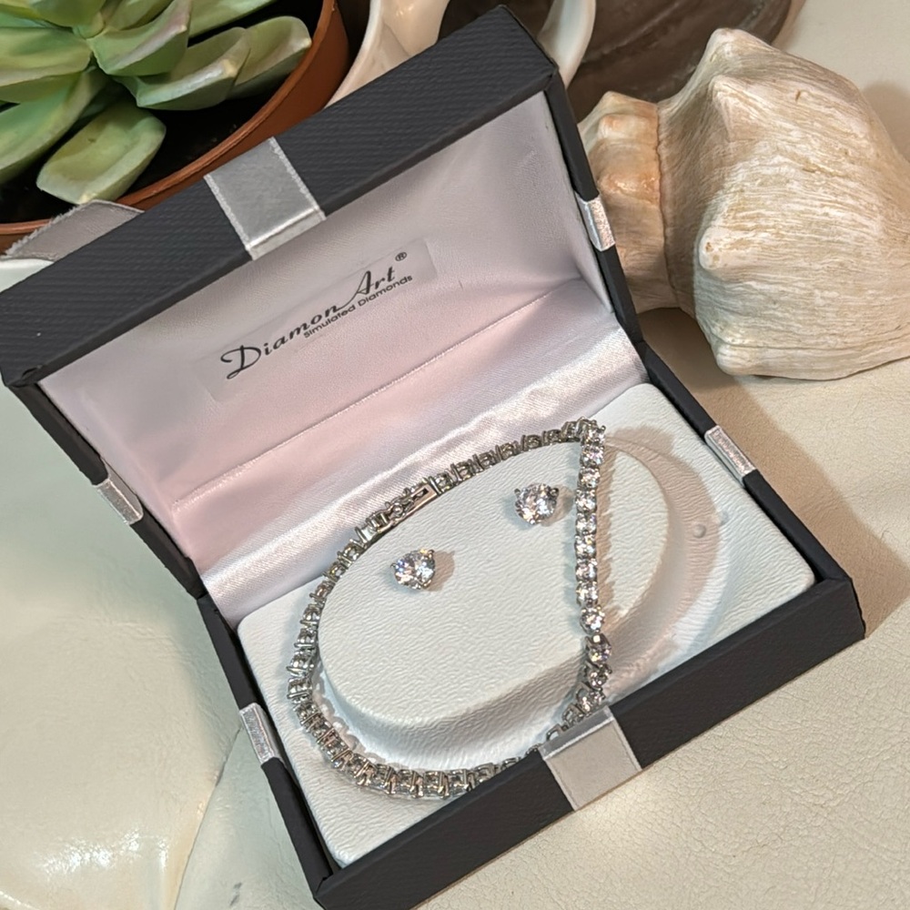 New In Box-Bracelet & Earring Set-Lab Created Diamonds-Silver Plated-7 1/4 in